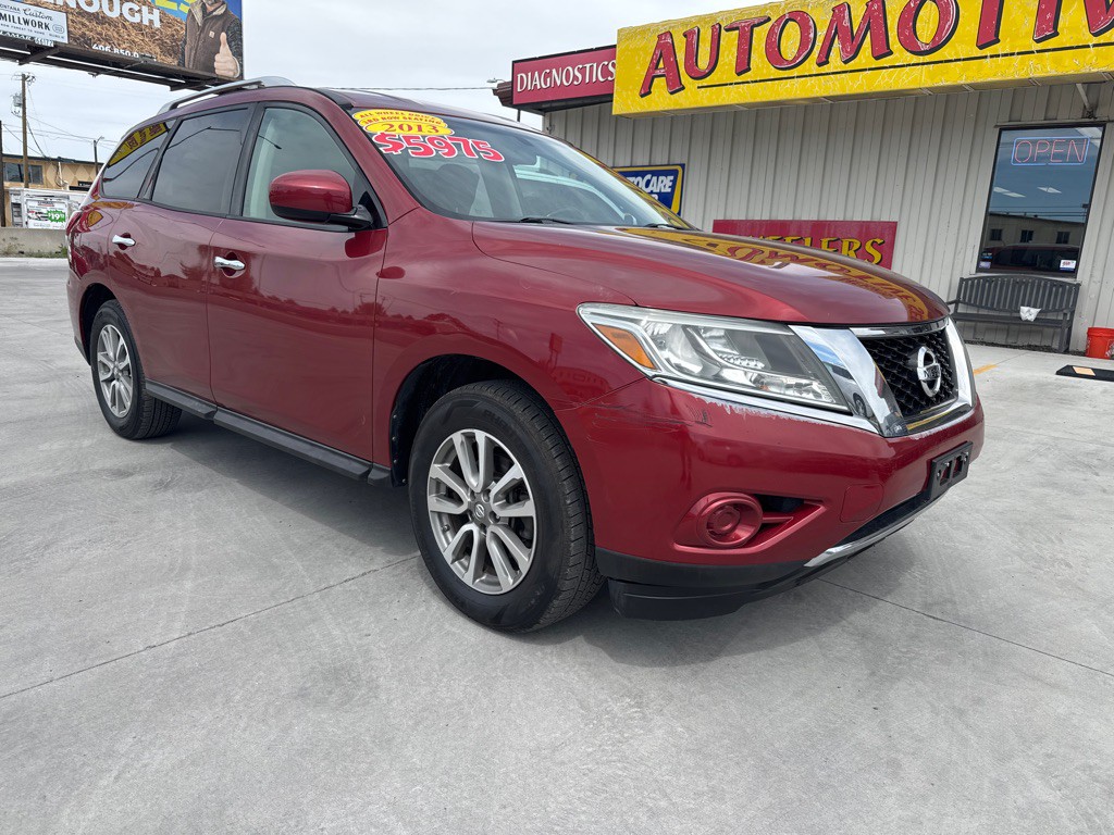 2013 Nissan Pathfinder Image 2