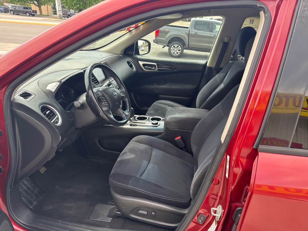 2013 Nissan Pathfinder Image 13