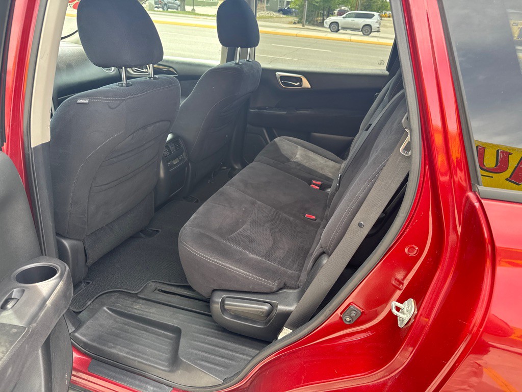 2013 Nissan Pathfinder Image 18