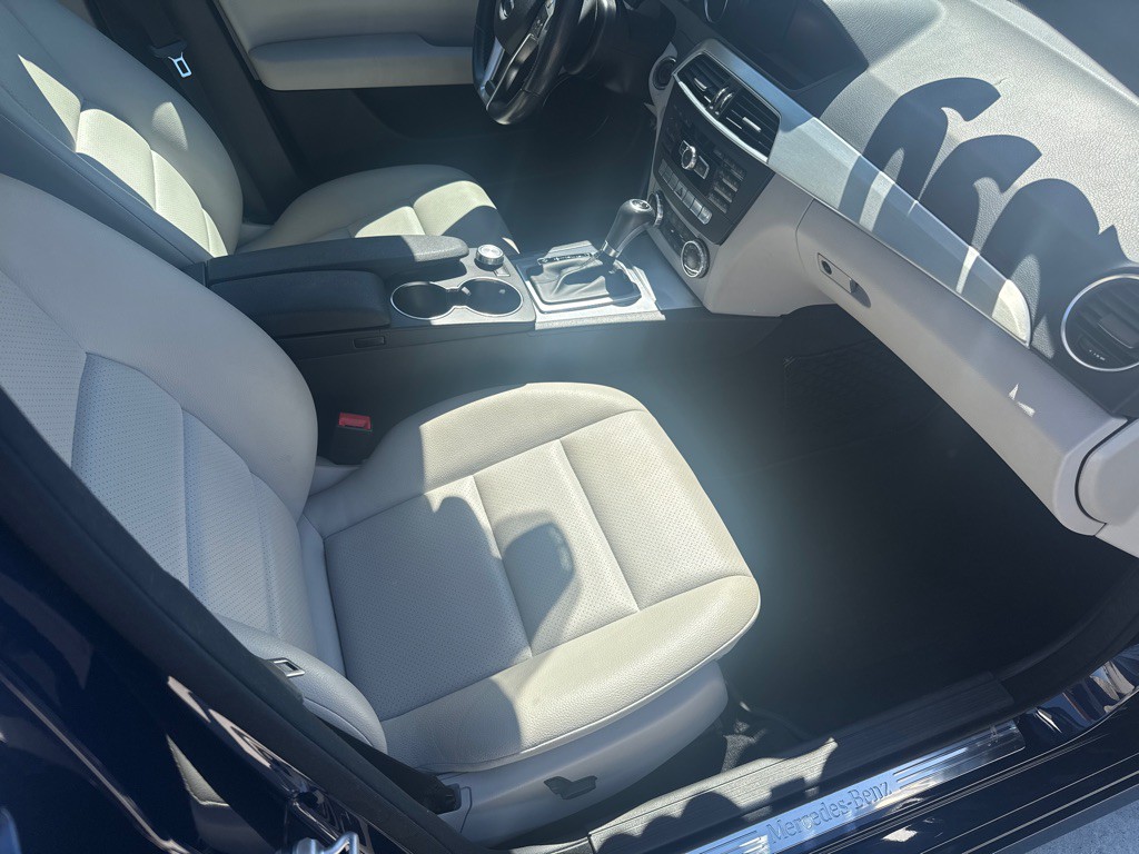 2012 Mercedes-Benz C-Class Image 17