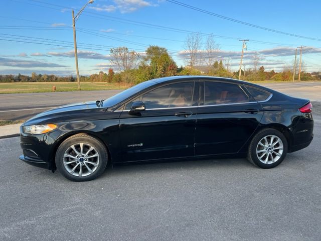 2017 Ford Fusion Image 2