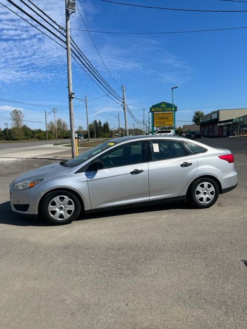 2016 Ford Focus Image 2