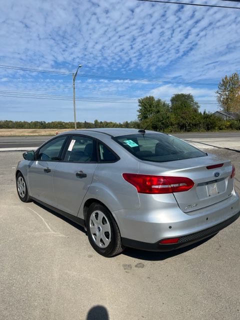 2016 Ford Focus Image 3
