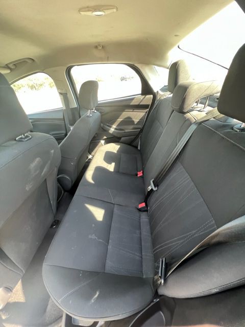 2016 Ford Focus Image 8