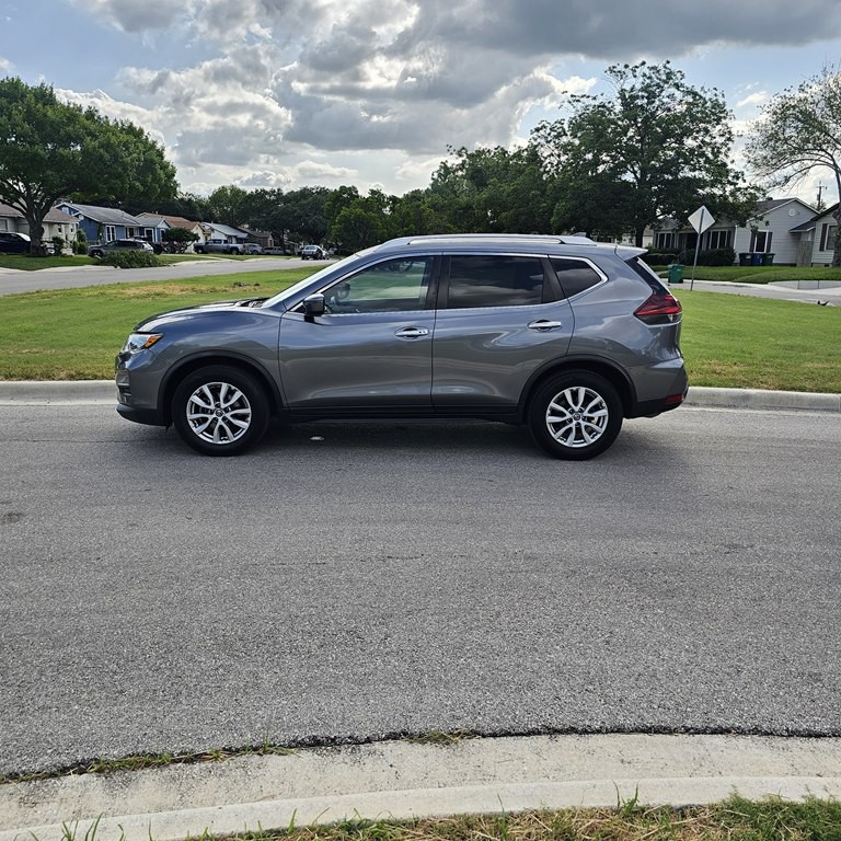 2020 Nissan Rogue Image 4