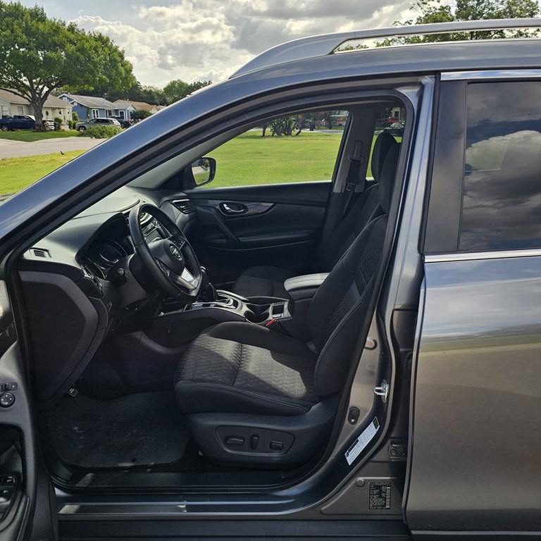 2020 Nissan Rogue Image 10
