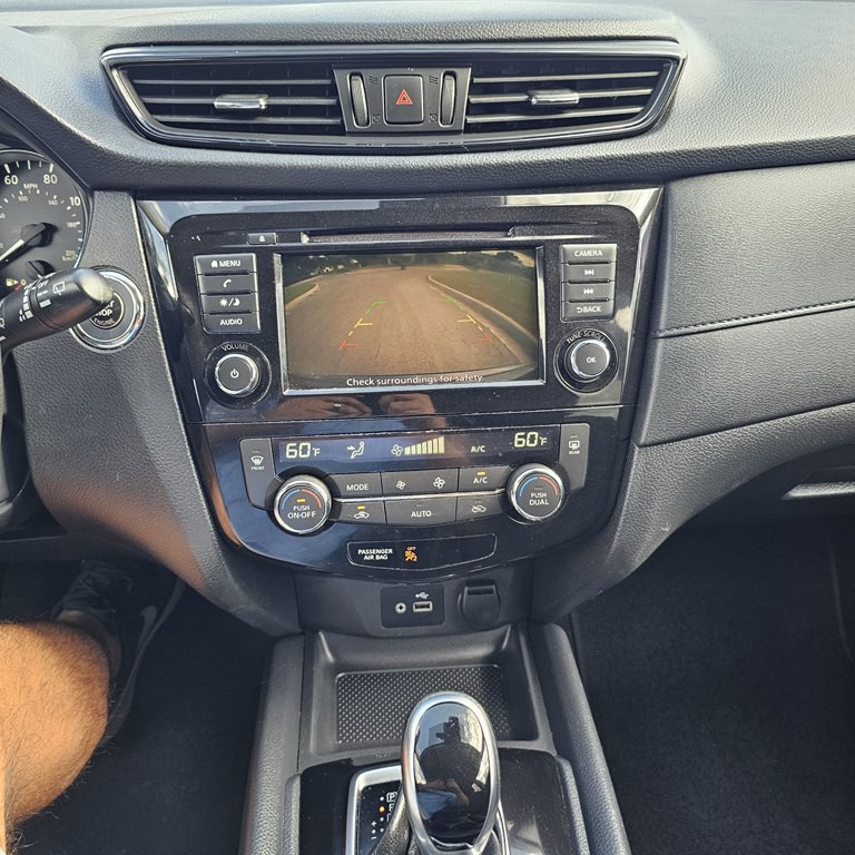 2020 Nissan Rogue Image 21