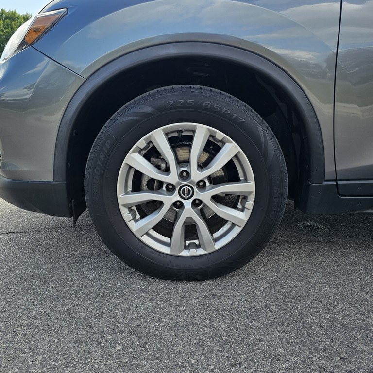 2020 Nissan Rogue Image 25