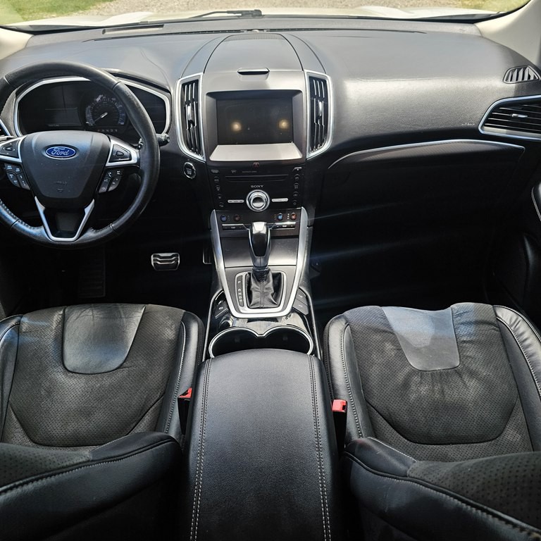 2018 Ford Edge Image 14