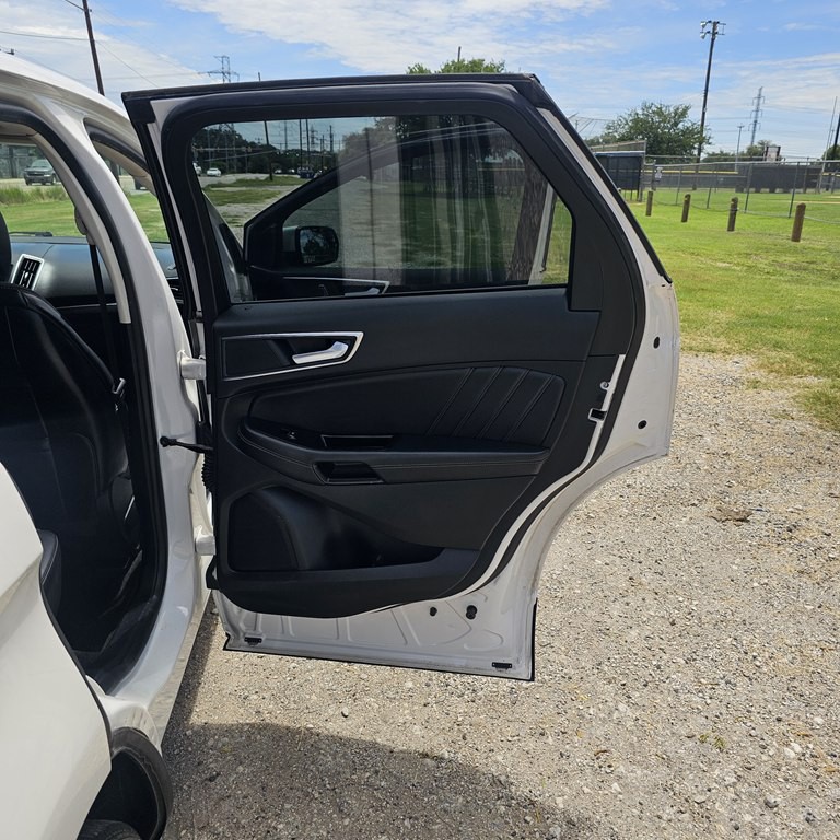 2018 Ford Edge Image 15