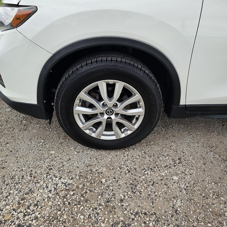 2020 Nissan Rogue Image 25