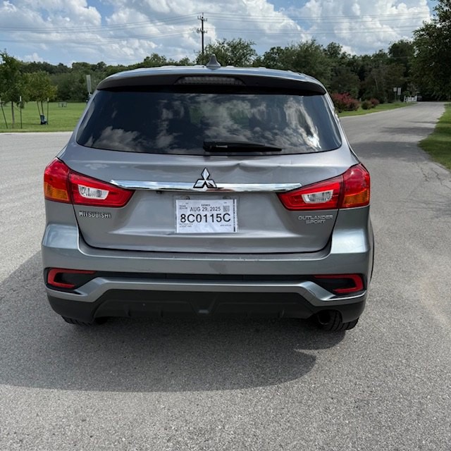 2019 Mitsubishi Outlander Image 6