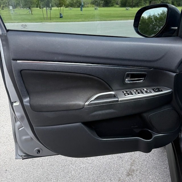 2019 Mitsubishi Outlander Image 10