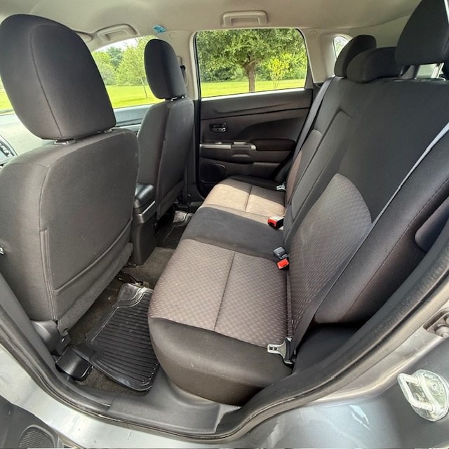 2019 Mitsubishi Outlander Image 14