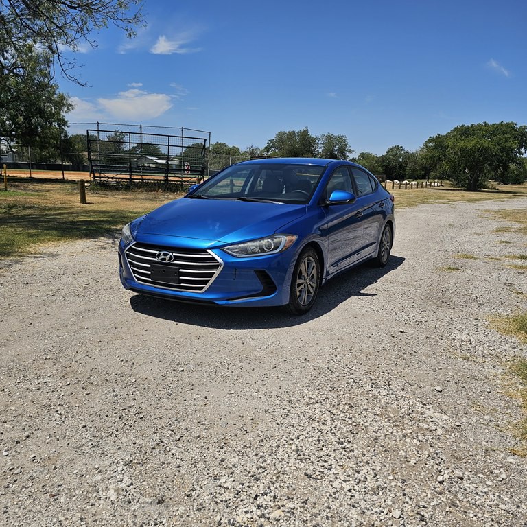 2017 Hyundai Elantra Image 1