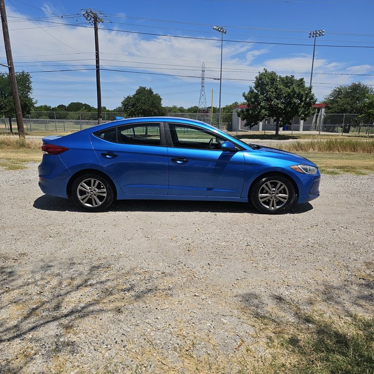 2017 Hyundai Elantra Image 8