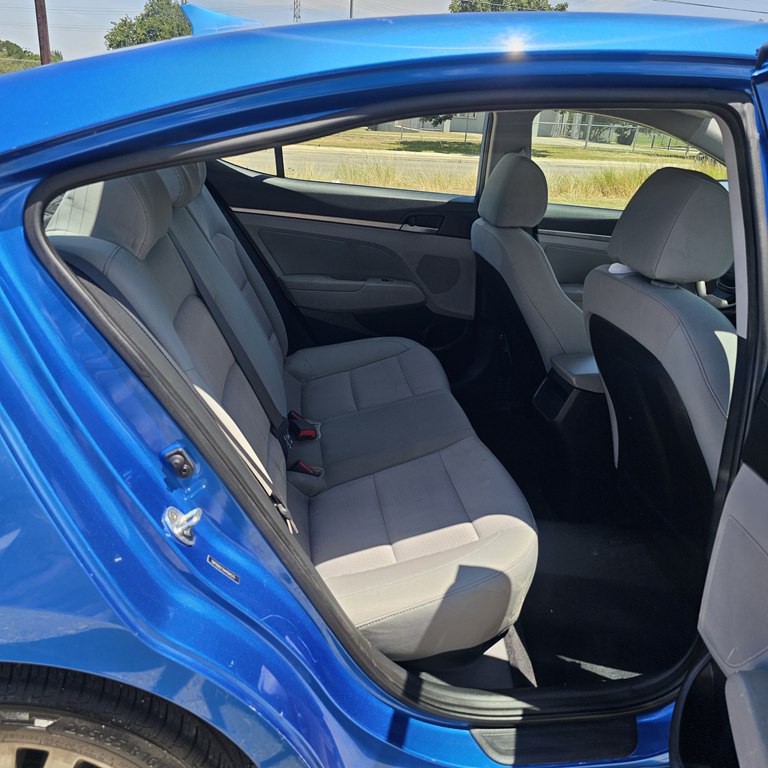 2017 Hyundai Elantra Image 19