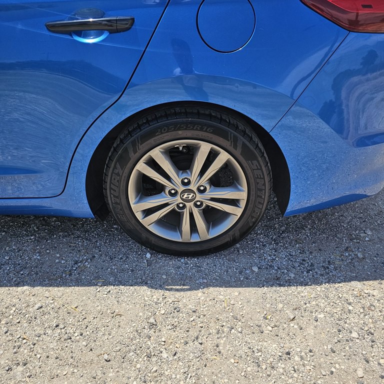 2017 Hyundai Elantra Image 25