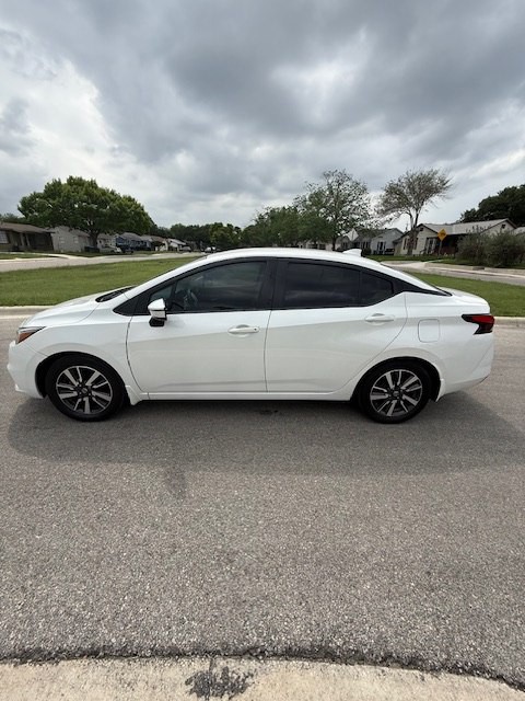 2021 Nissan Versa Image 8