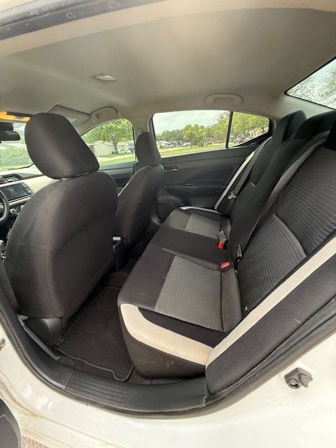 2021 Nissan Versa Image 15