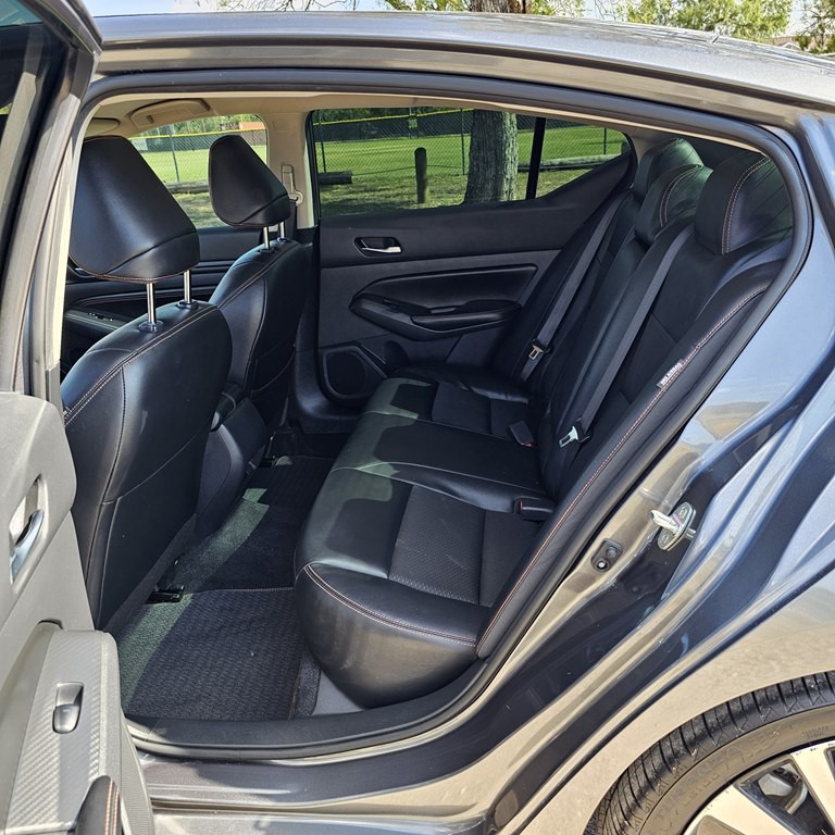 2022 Nissan Altima Image 12