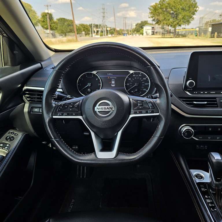 2022 Nissan Altima Image 13