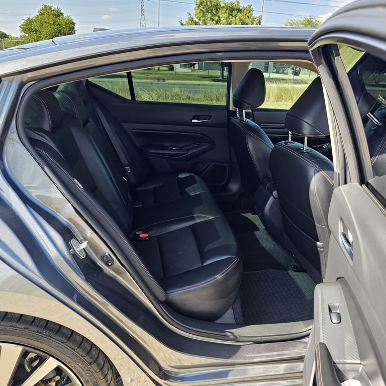2022 Nissan Altima Image 16