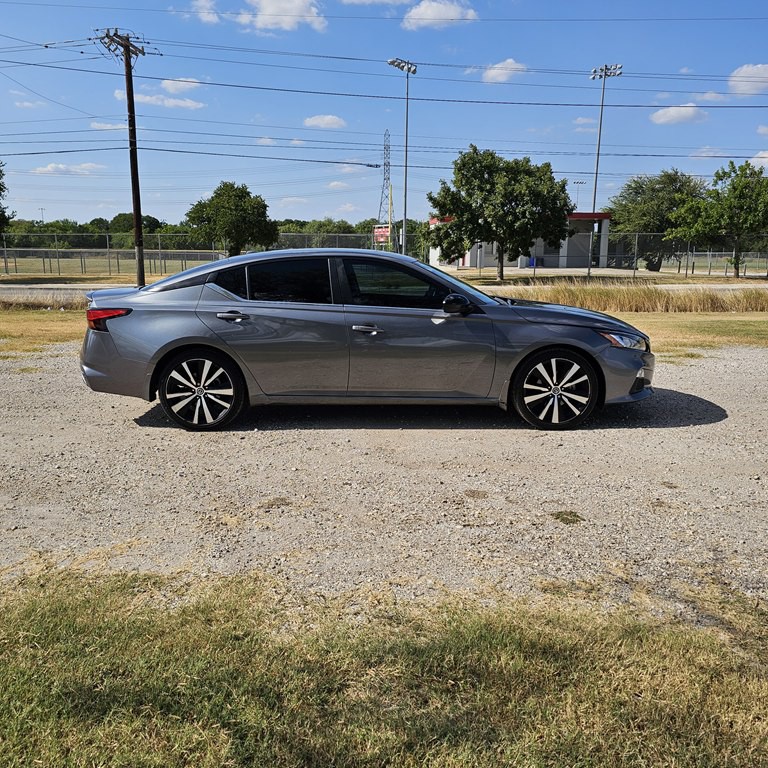 2022 Nissan Altima Image 8
