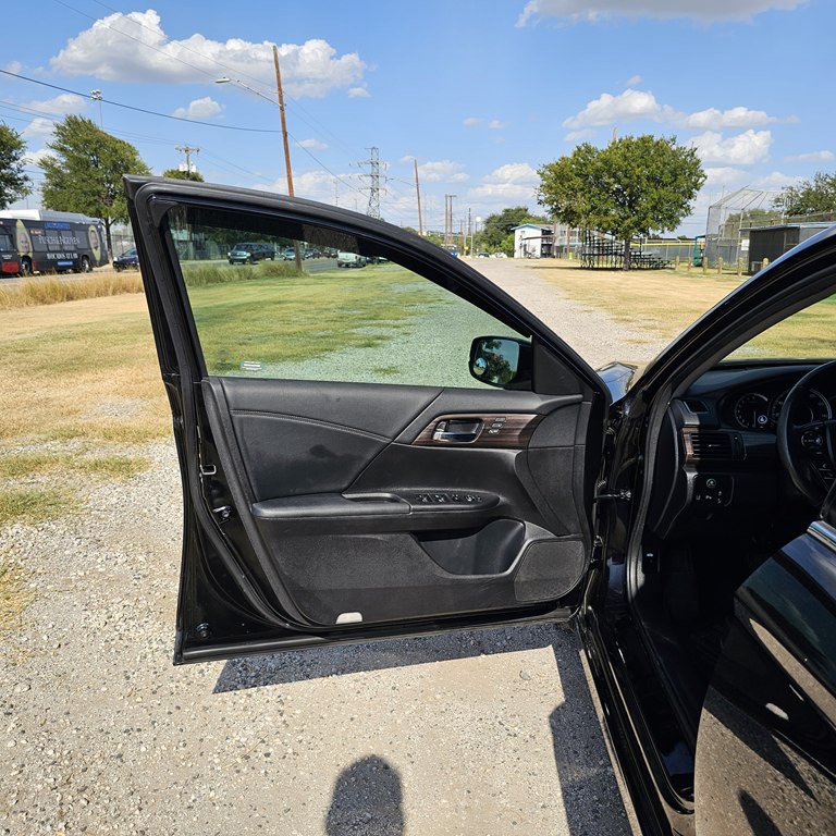 2016 Honda Accord Image 9