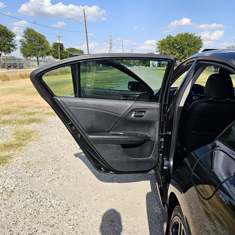 2016 Honda Accord Image 11