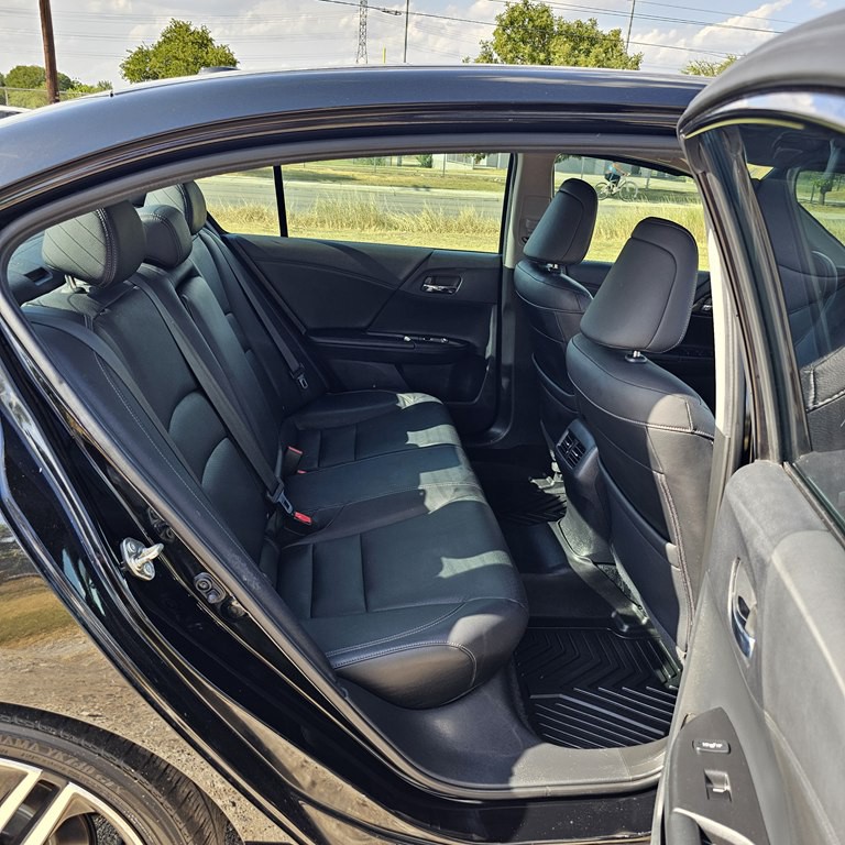 2016 Honda Accord Image 16