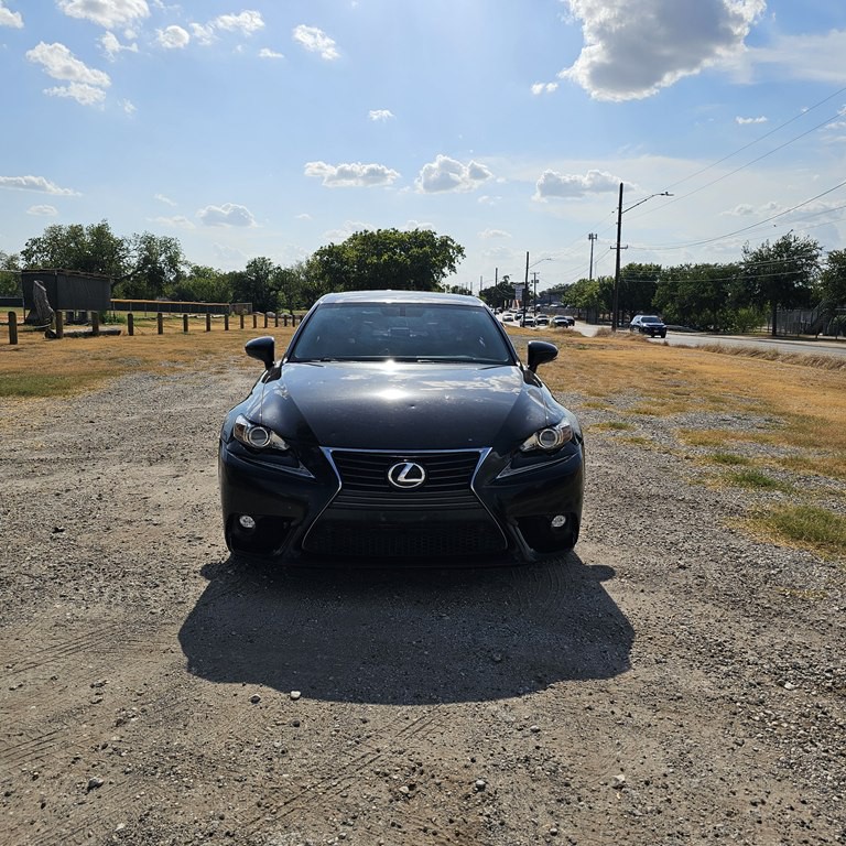 2016 Lexus IS Image 2