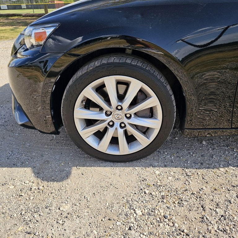 2016 Lexus IS Image 26