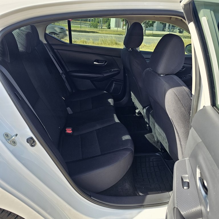 2020 Nissan Sentra Image 16