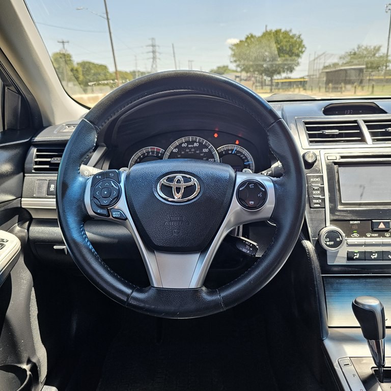 2014 Toyota Camry Image 13