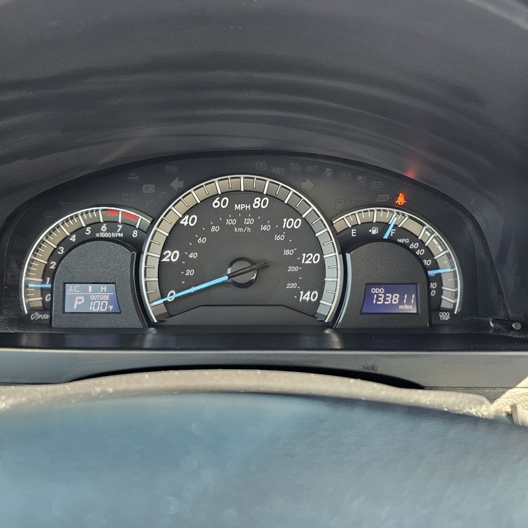 2014 Toyota Camry Image 20