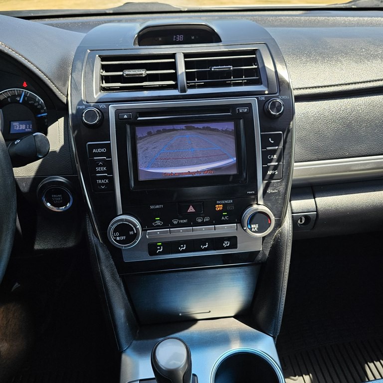 2014 Toyota Camry Image 22