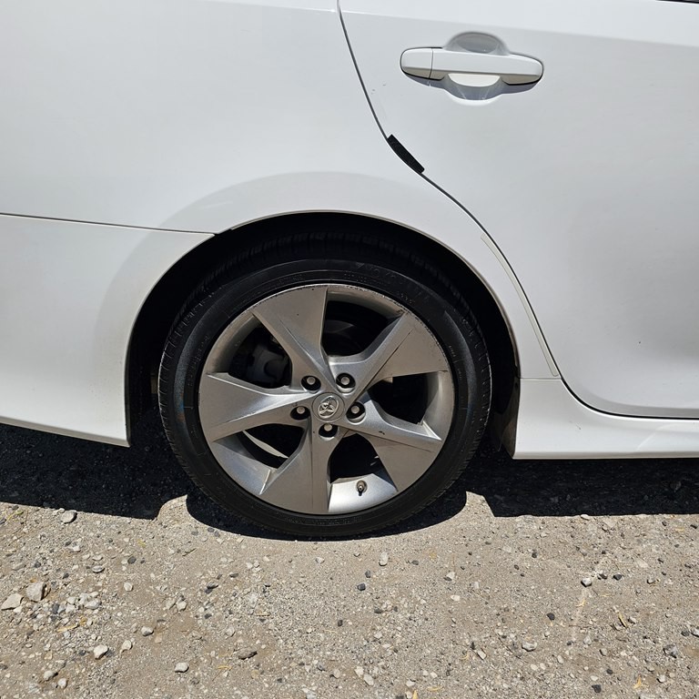 2014 Toyota Camry Image 24