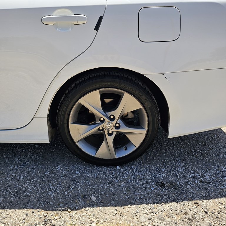 2014 Toyota Camry Image 25