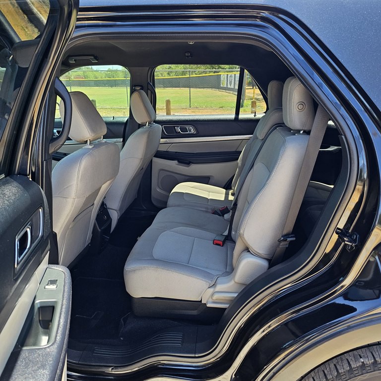 2018 Ford Explorer Image 12