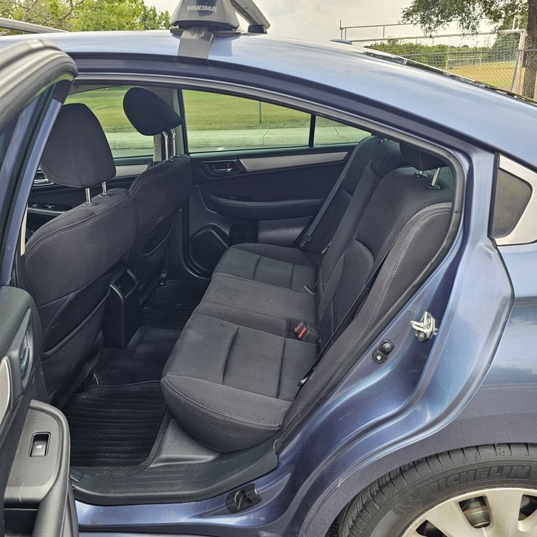 2015 Subaru Legacy Image 12