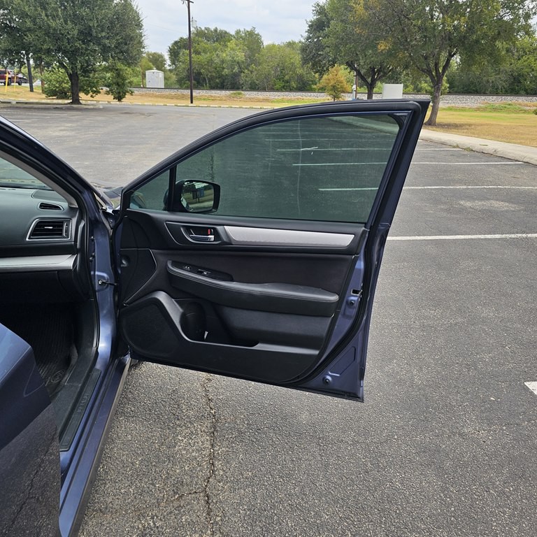 2015 Subaru Legacy Image 17