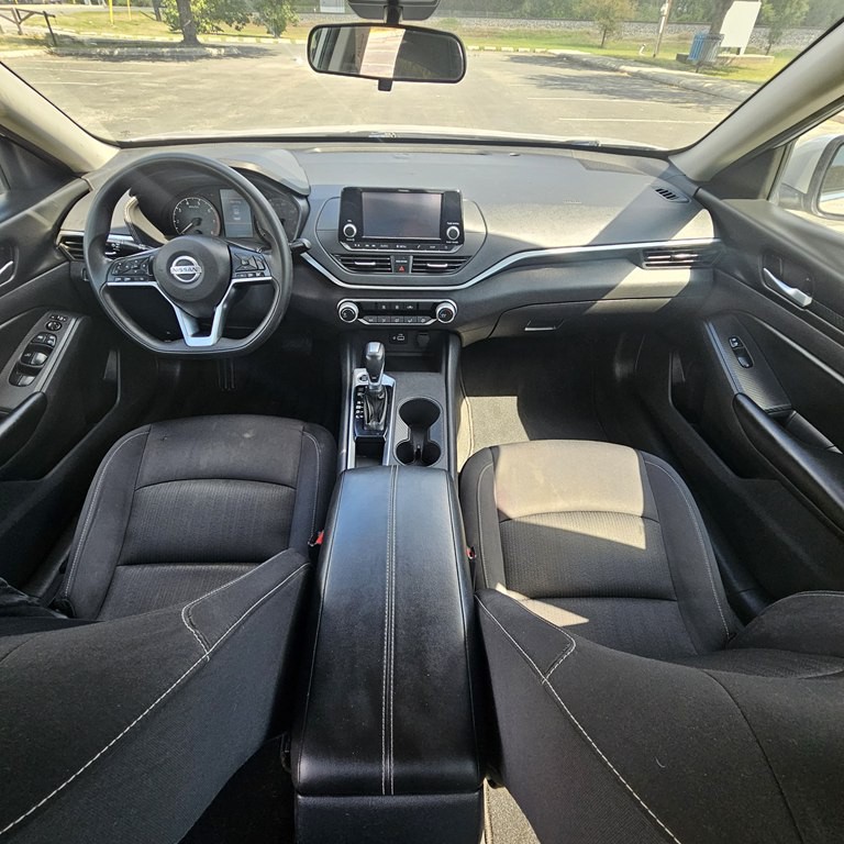 2022 Nissan Altima Image 14