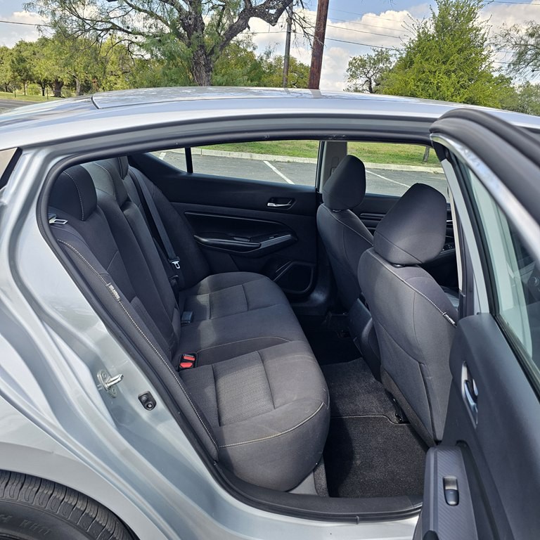 2022 Nissan Altima Image 16
