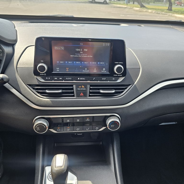 2022 Nissan Altima Image 20