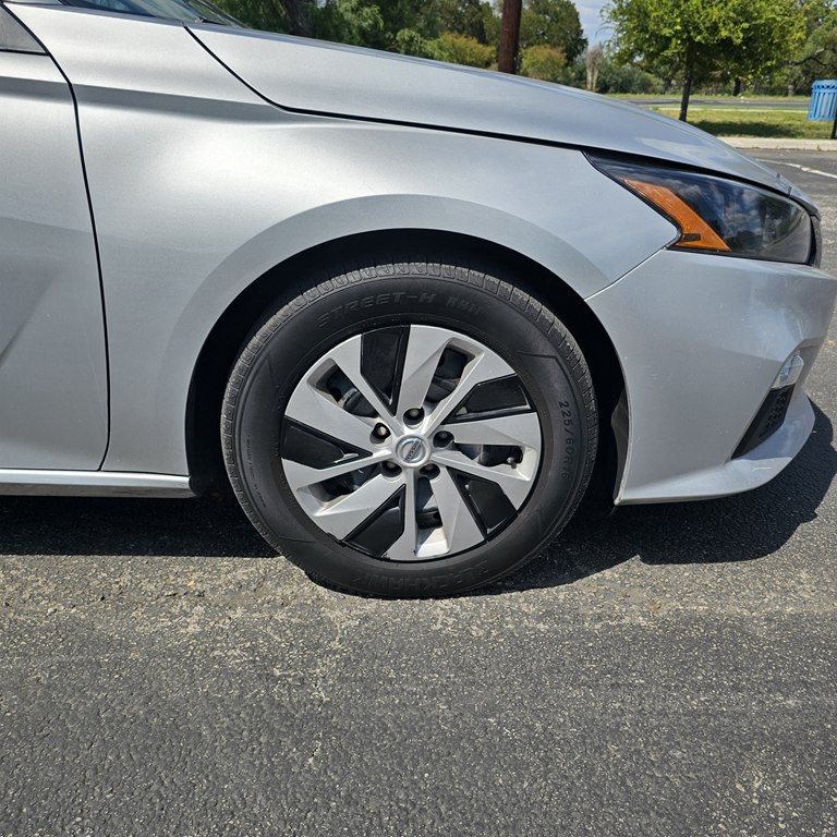 2022 Nissan Altima Image 22