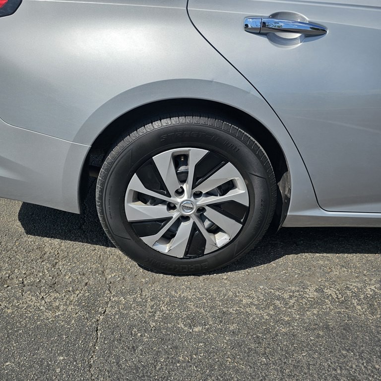 2022 Nissan Altima Image 23