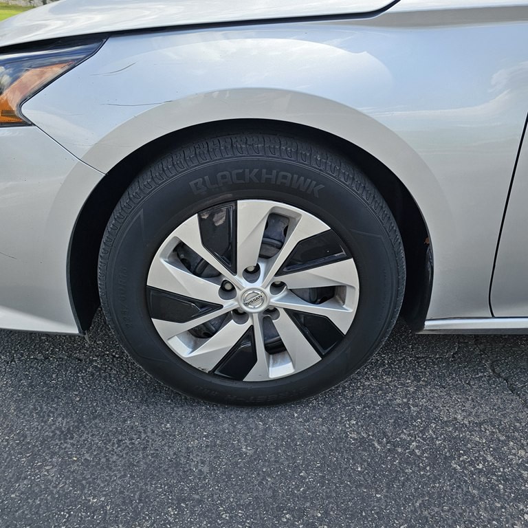 2022 Nissan Altima Image 25
