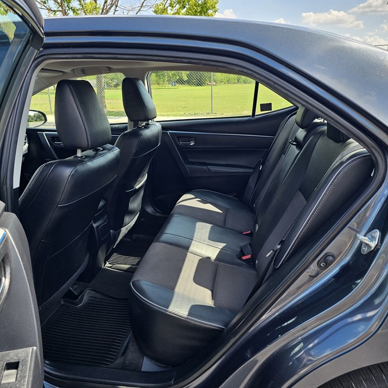 2016 Toyota Corolla Image 12