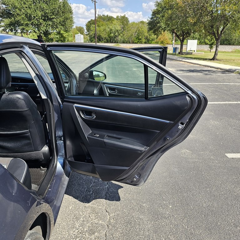 2016 Toyota Corolla Image 15